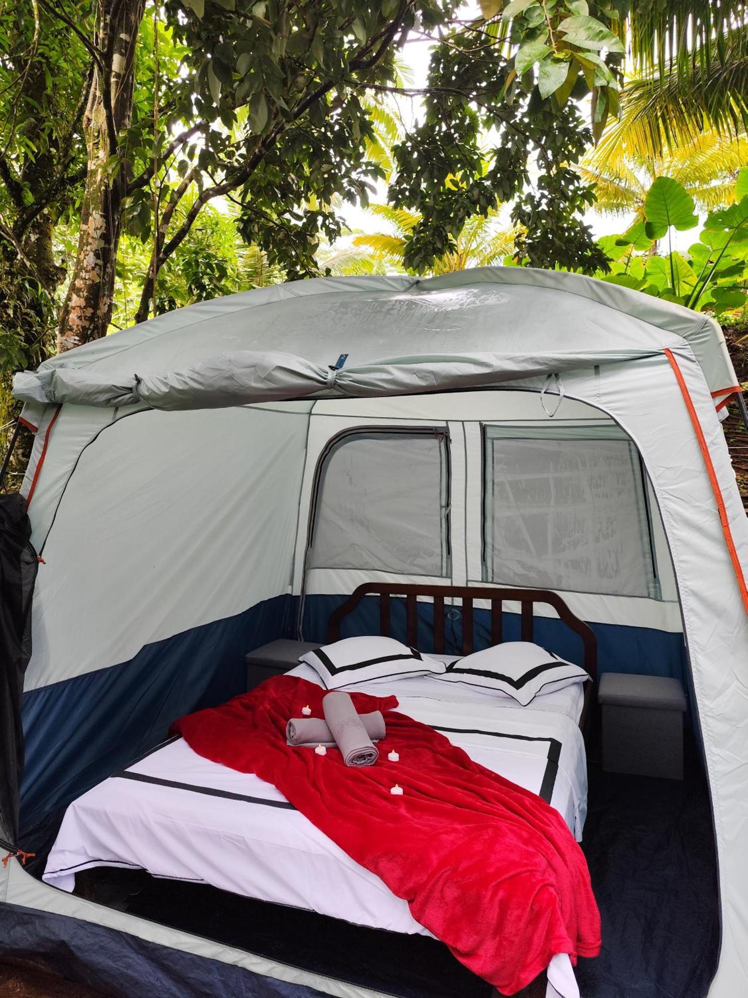 Camping A La Ferme Gros-Morne エクステリア 写真